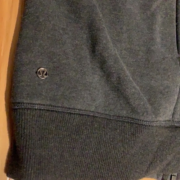 VEUC Lululemon Hug it Out Full Zip Up Dark Grey Sweatshirt / Jacket - size 6 - Picture 16 of 17